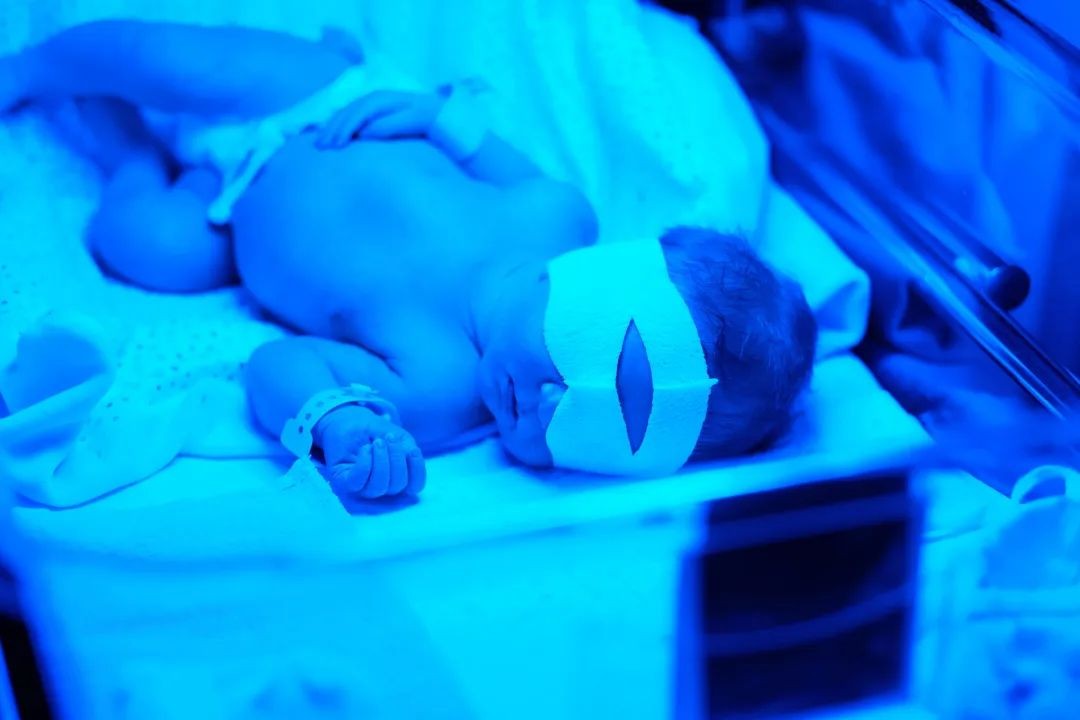 天津新世纪妇儿医院上线“新生儿黄疸光疗套餐” 关注宝宝健康成长