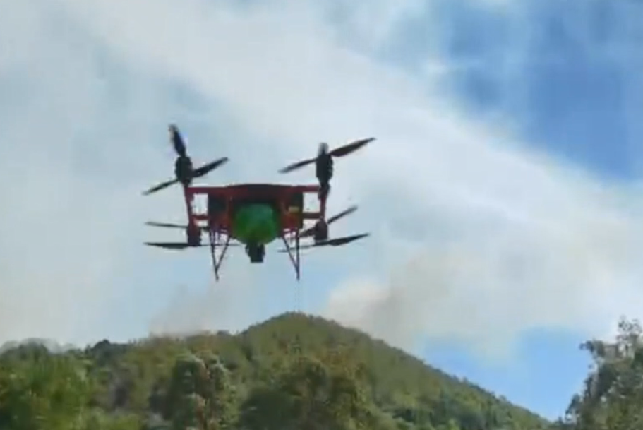 重庆山林灭火中崭露头角的消防无人机