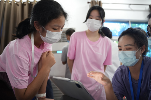 初一女孩研究厕所新冠检测技术 实际行动支持“动态清零”